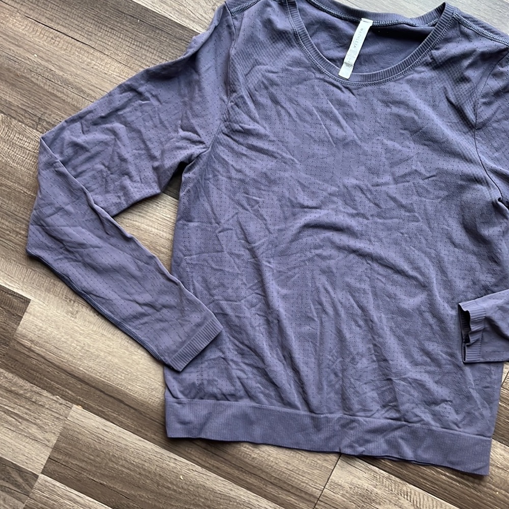 Athleta gray long sleeved workout top breathable material small